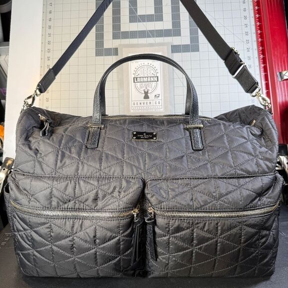 KATE SPADE®  |  WEEKEND BAG  |  MATTE/BLACK/GOLD  |  QUILTED  |  XLNT  | - Picture 1 of 16